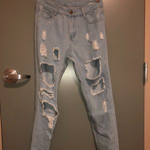 Light wash boyfriend jeans
